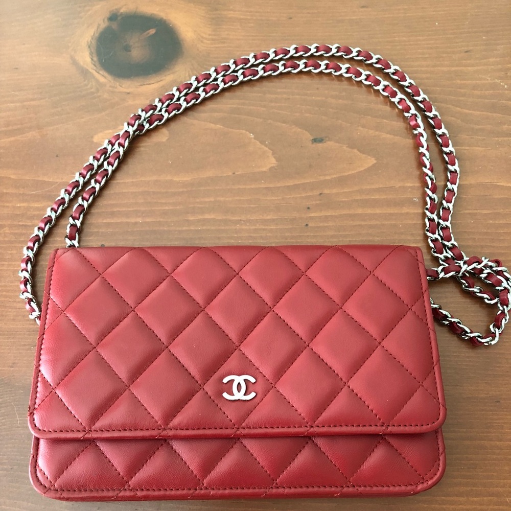 Chanel wallet on chain (woc)